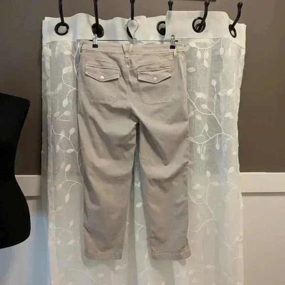 Chico's Twill Ankle Pants, Tan, Size 6 - Picture 3 of 5